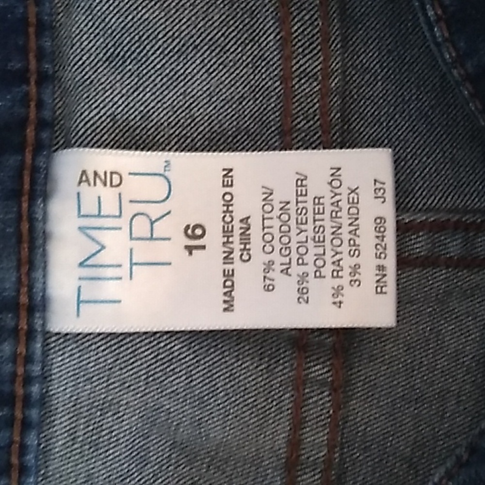 2 pr Time and tru size 16 women's jean shorts. - Picture 7 of 11